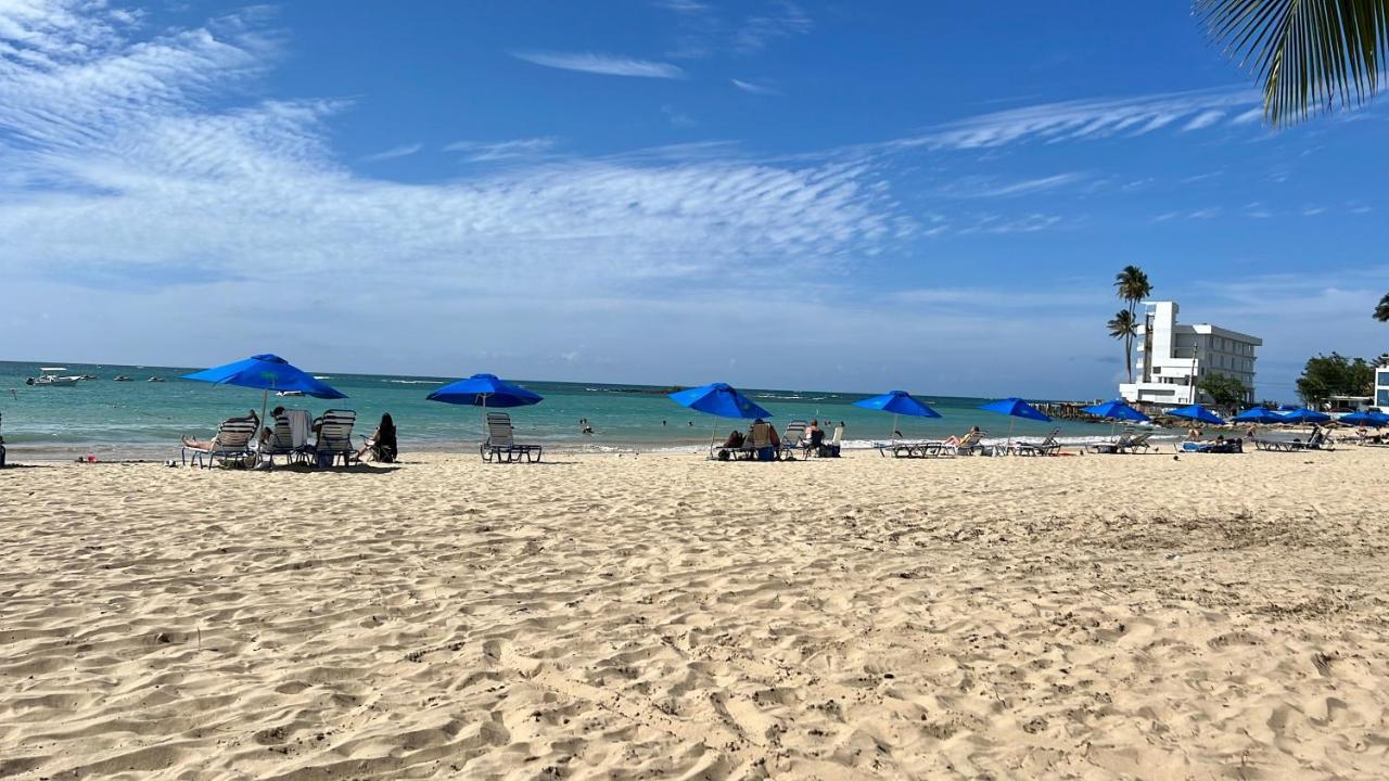 Beachfront Tropical Tantra Apartment Сан Хуан Екстериор снимка