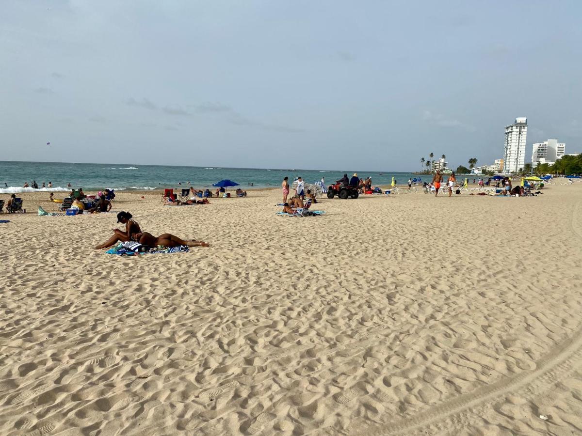 Beachfront Tropical Tantra Apartment Сан Хуан Екстериор снимка