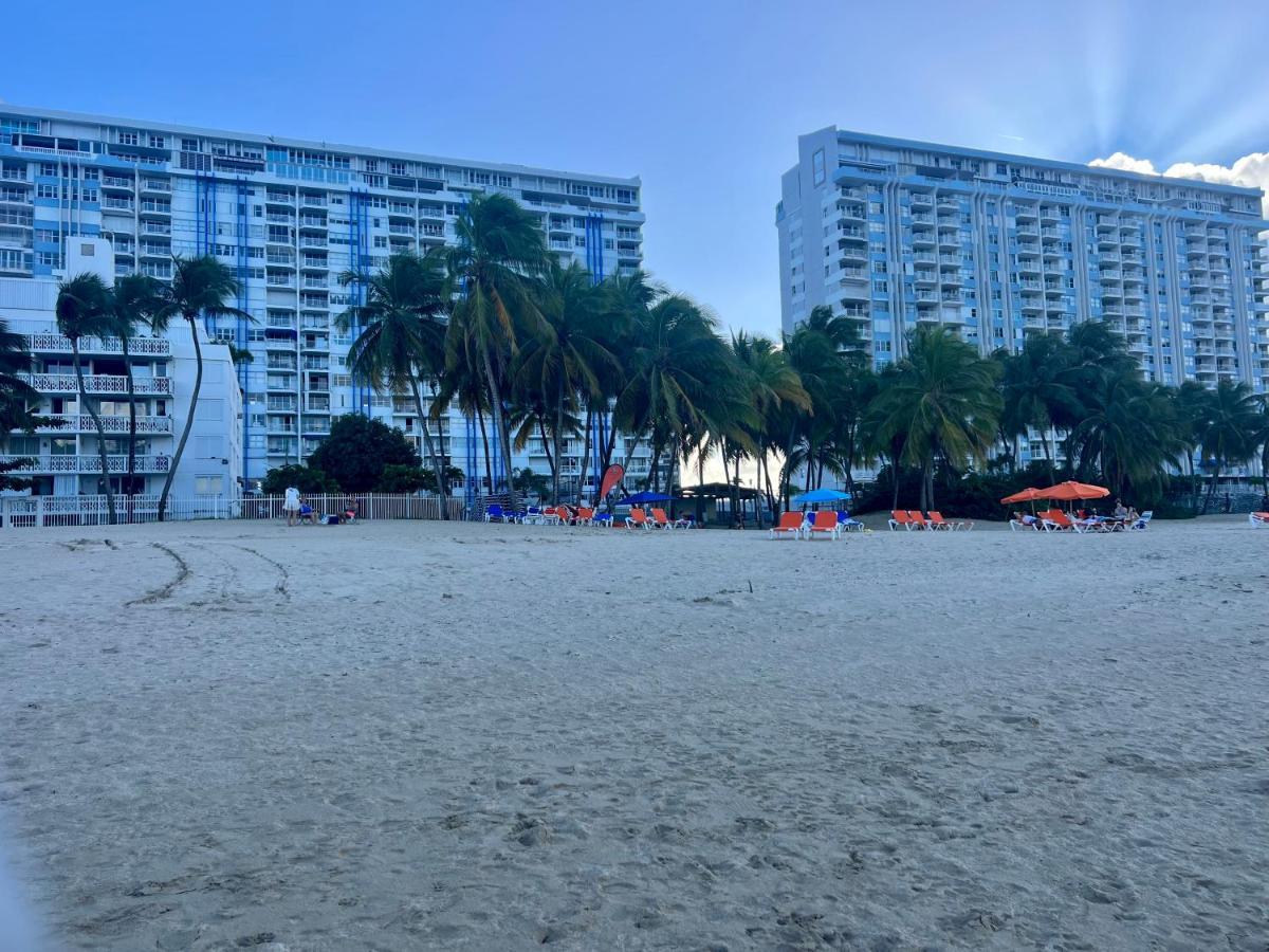 Beachfront Tropical Tantra Apartment Сан Хуан Екстериор снимка