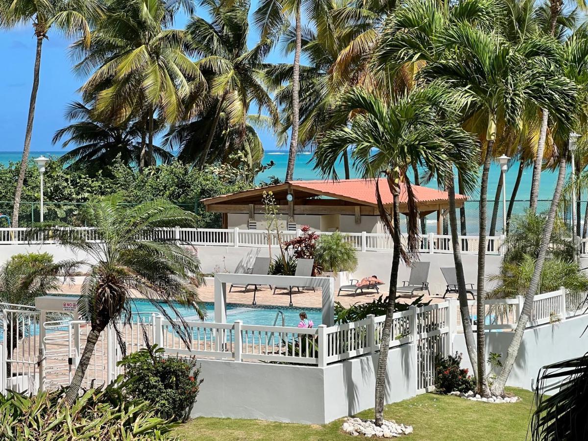 Beachfront Tropical Tantra Apartment Сан Хуан Екстериор снимка