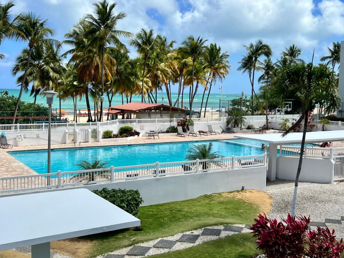 Beachfront Tropical Tantra Apartment Сан Хуан Екстериор снимка