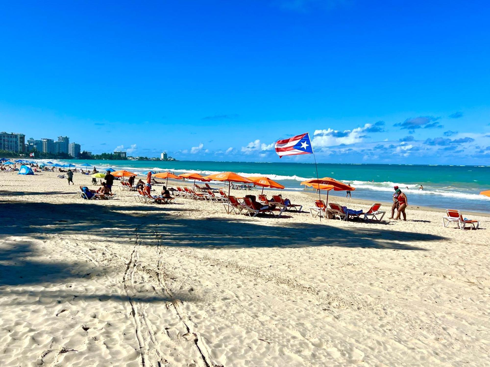 Beachfront Tropical Tantra Apartment Сан Хуан Екстериор снимка